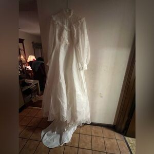 Vintage 1980s Elegant White Long-Sleeve Wedding Gown